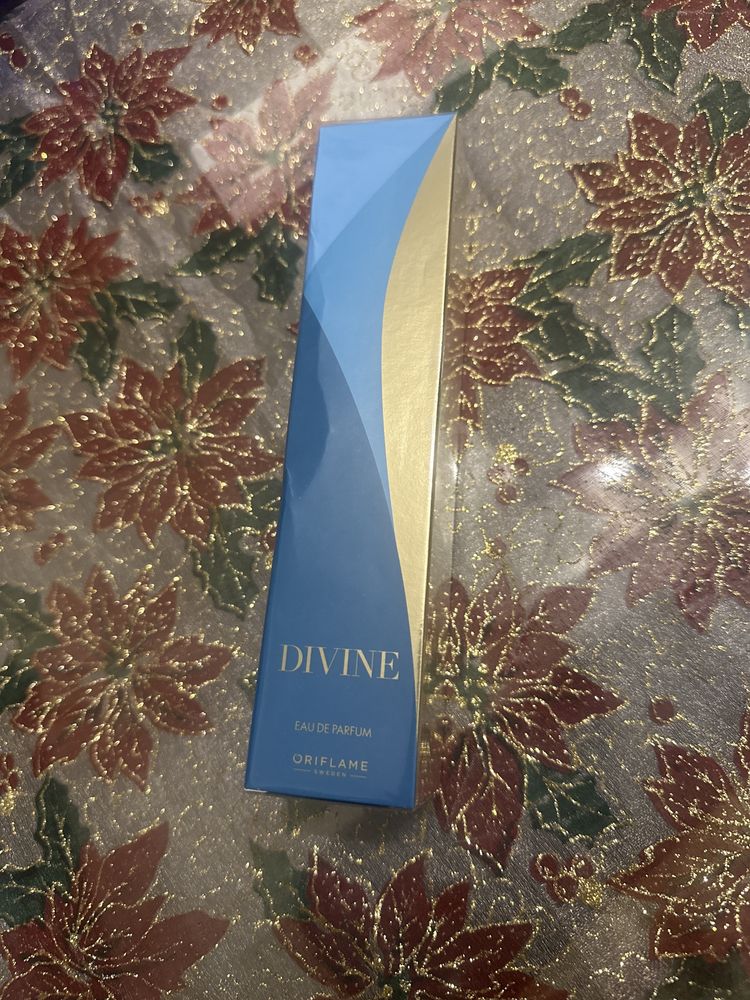 Perfume divine novo e embalado