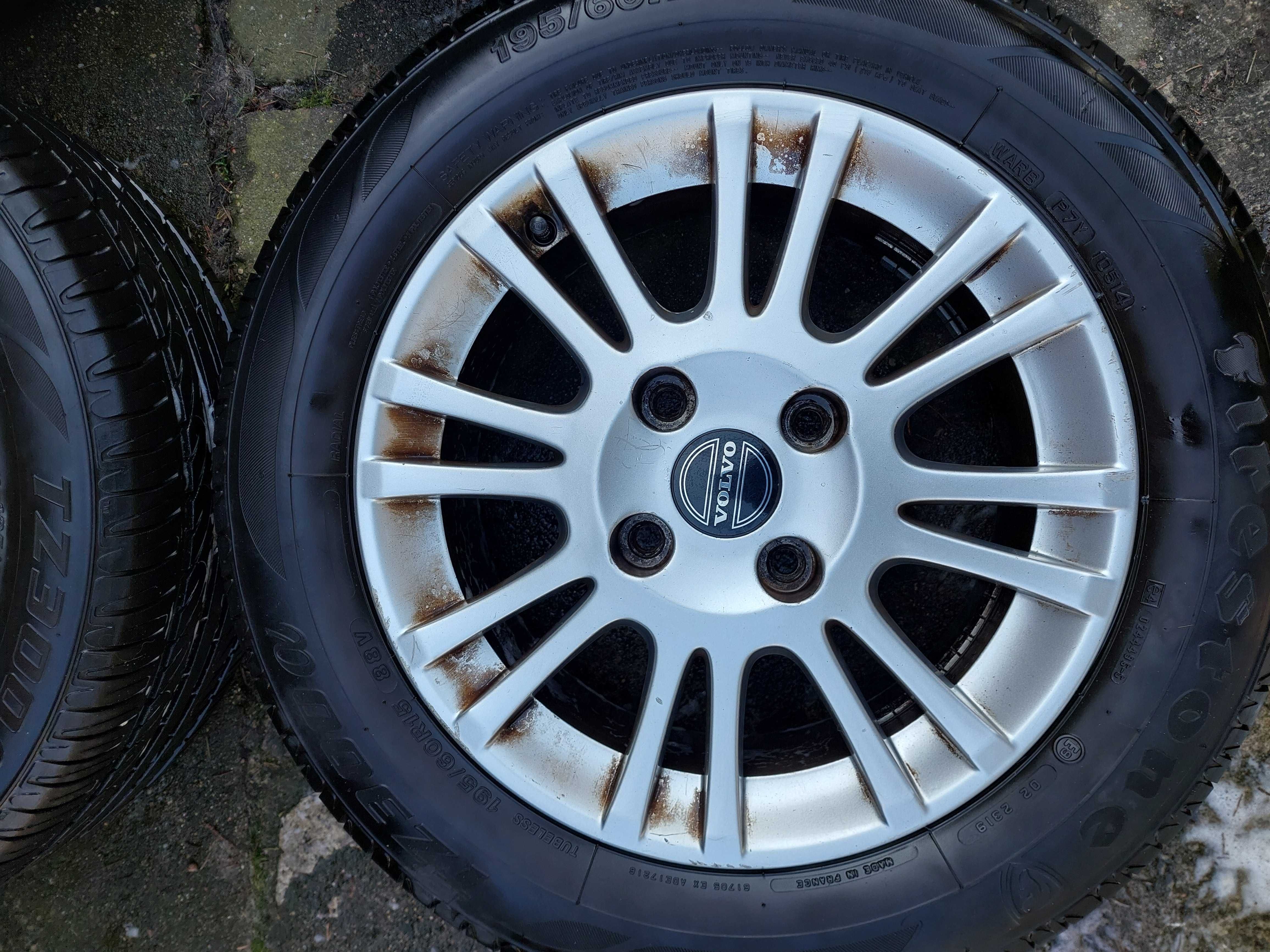 Koła letnie Alufelgi Volvo V40 195/60R15 4x114.3 ET44 6Jx15 Firestone