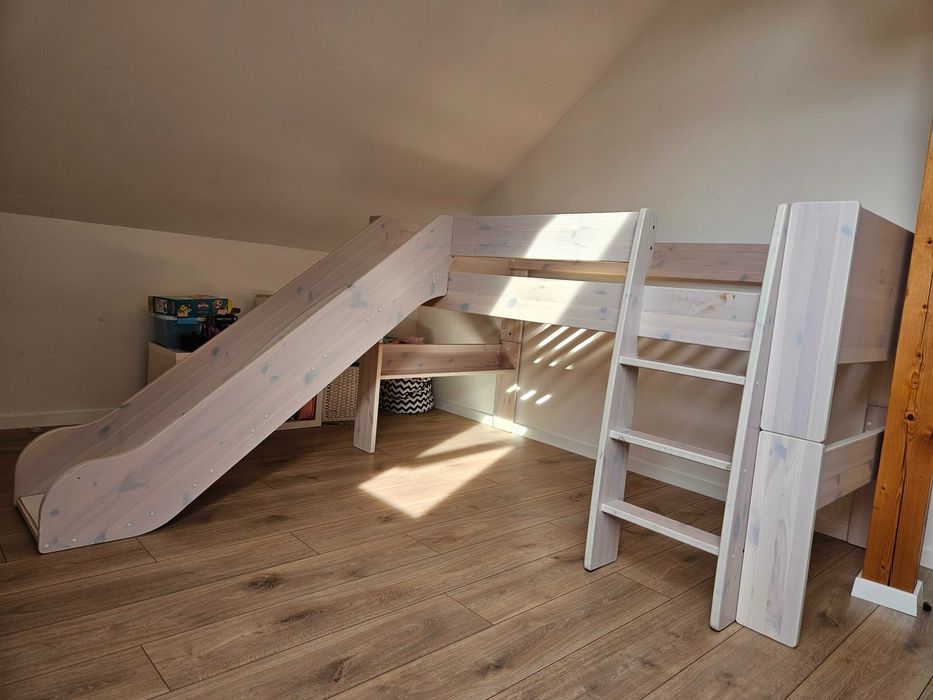 Dziecięce łóżko piętrowe Hoppekids SFK, solidne, zjeżdżalnia