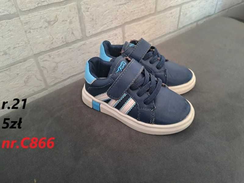 Buty adidasy dla chłopca do biegania  21