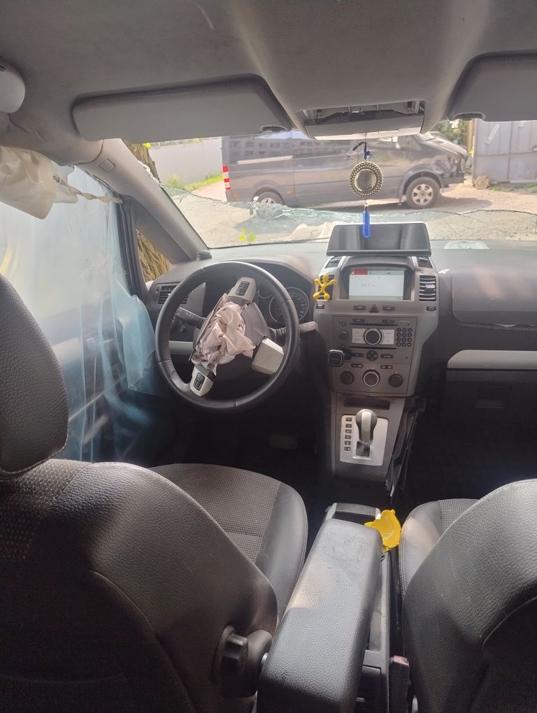 Авто після дтп Опель зефір