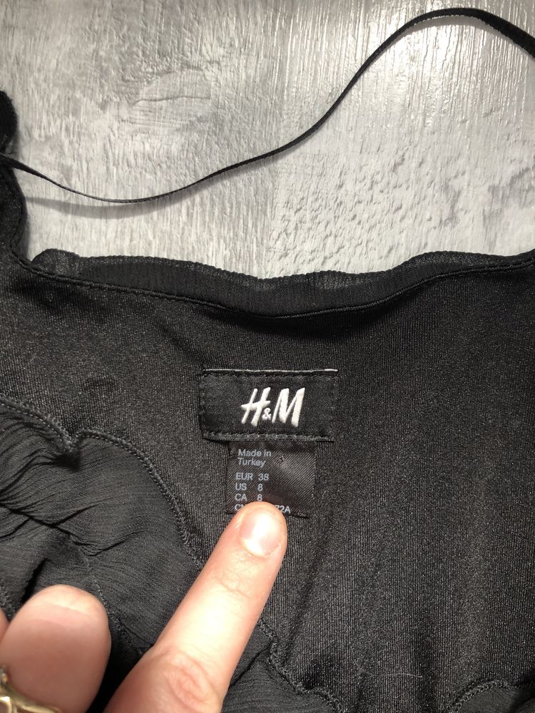 Czarny kostium kombinezon H&M 38 36 falbany