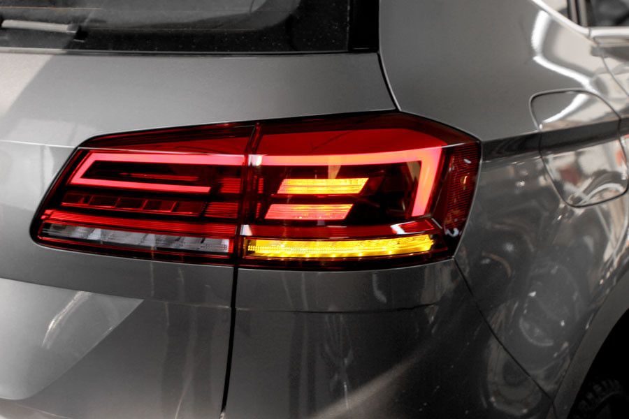 Adaptery lamp tylnych tył Golf 7 SPORTSVAN żarówka na LED NEON lift