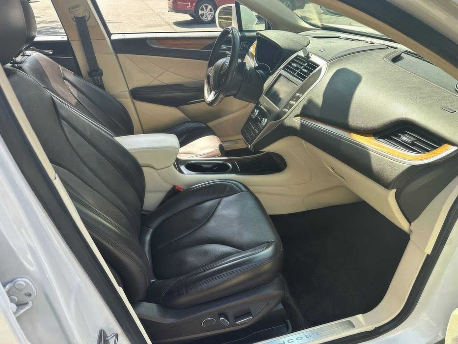 Lincoln MKC      2015