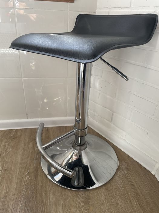 Bancos de barra pretas