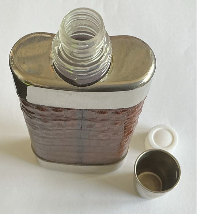 Фляга кожа и сталь