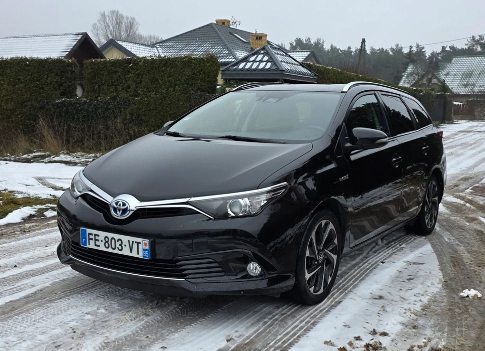 Toyota Auris 1.8 Hybryda* kombi * Lift