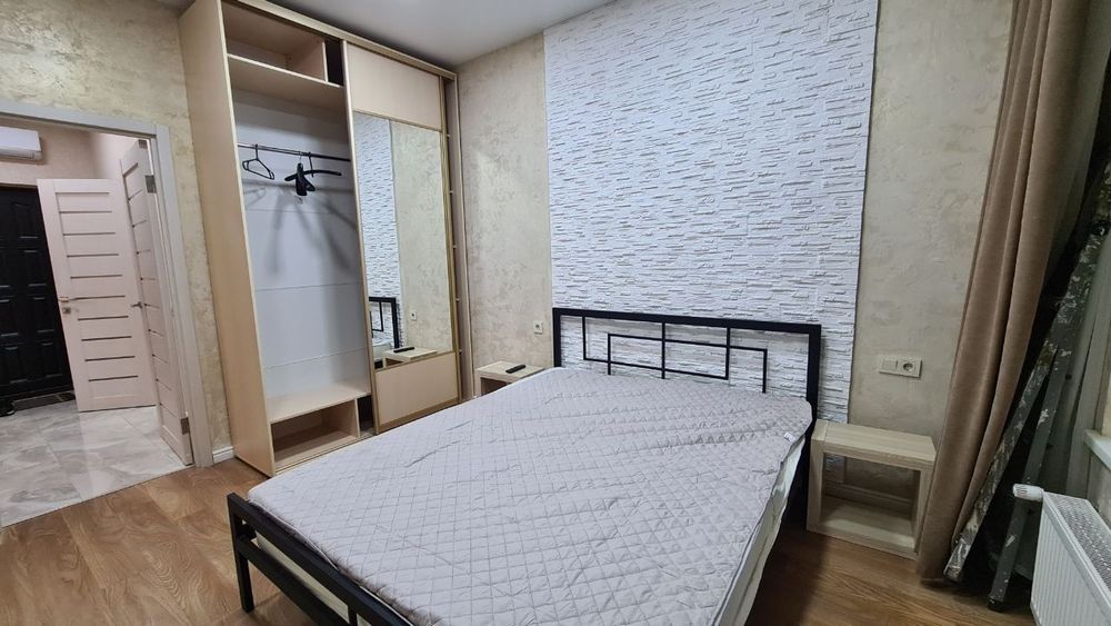 Сдам классную видовую однокомнатную в ЖК 35 Жемчужина,  Литературная