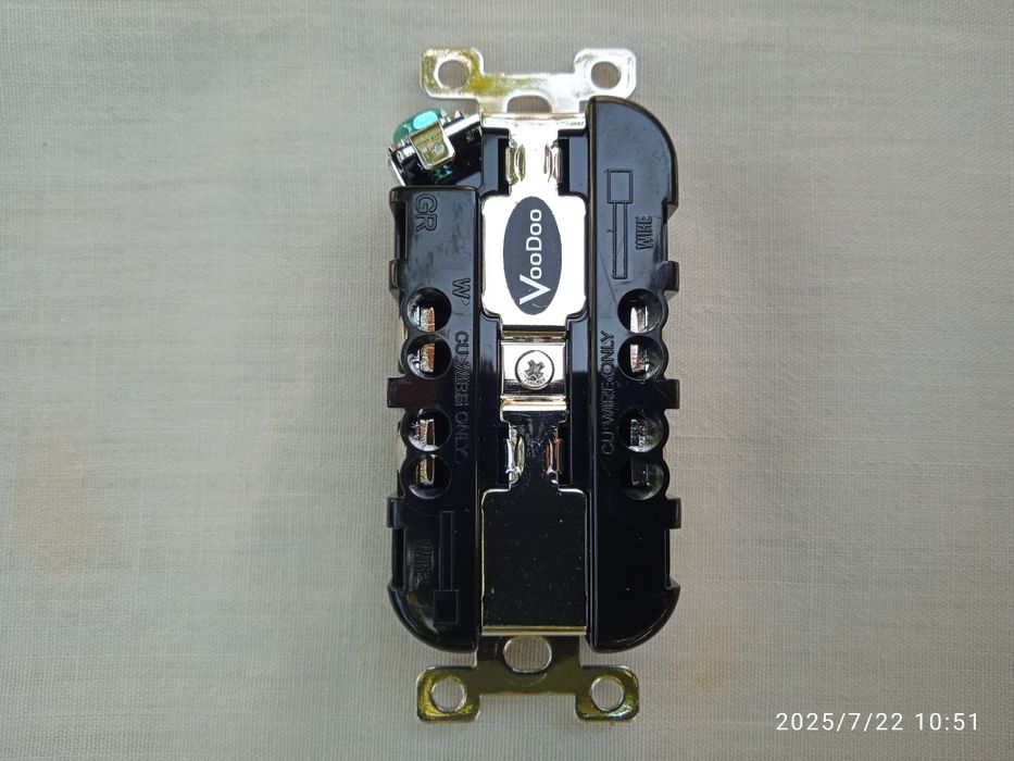 Сетевая розетка VooDoo Power Phase.