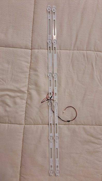 TV LED 32" retroiluminação, 2 tiras novas e testadas