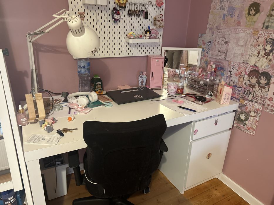 Biurko ikea z 2023 roku