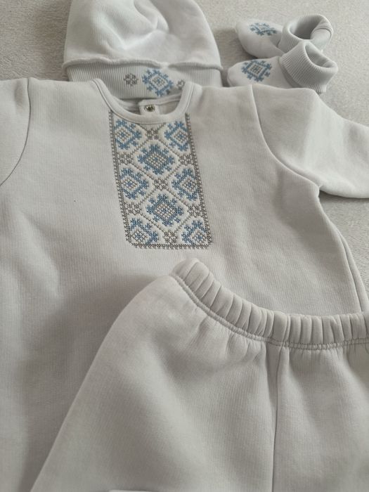 Костючик на хрещення утеплений  68- 74 розмір