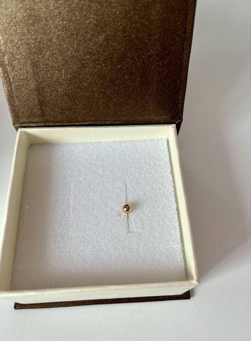 Sprzedam NOWY złoty kolczyk