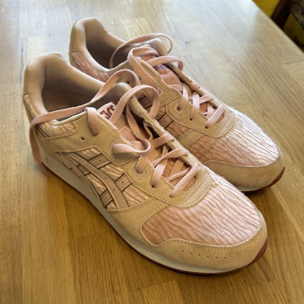 ASICS LYTE CLASSIC Sportstyle (40) 26см б/в