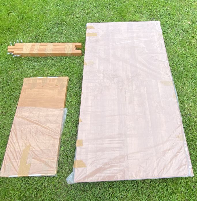 Klasyczny stół drewniany, rozkładany