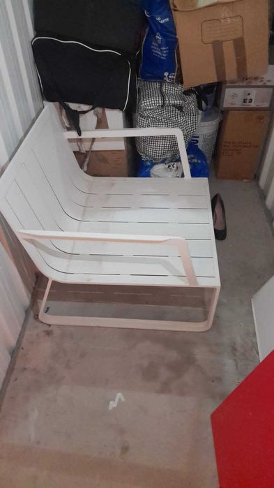 Dois bancos de jardim