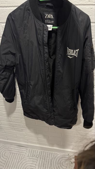 Куртка Zara Everlast сезон тепла осінь - весна , на підлітка 13-14 рок
