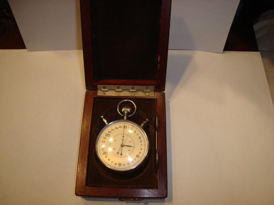 Продам секундомер двухстрелочный  1963 года с документами