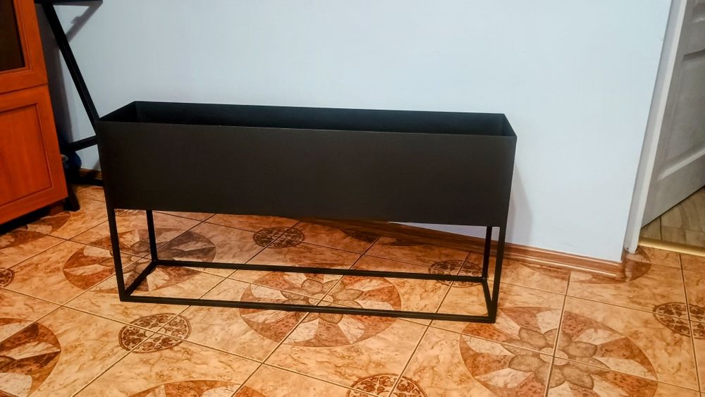 Szeroki Kwietnik metalowy