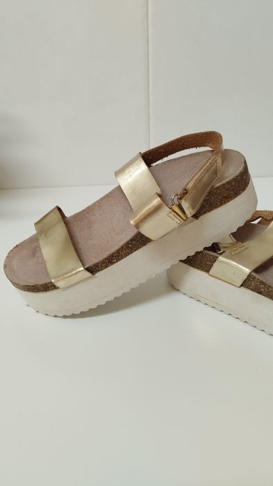 Sandálias de senhora