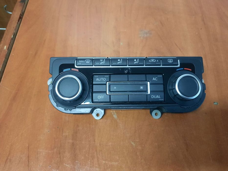 PANEL NAWIEWU KLIMATYZACJI VW GOLF VI 5K0907044AJ