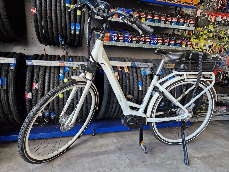 Rower elektryczny Giant Prime