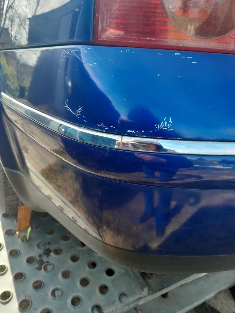 Zderzak tylny passat b5 fl sedan kod lakieru LC5X, listwa chrom