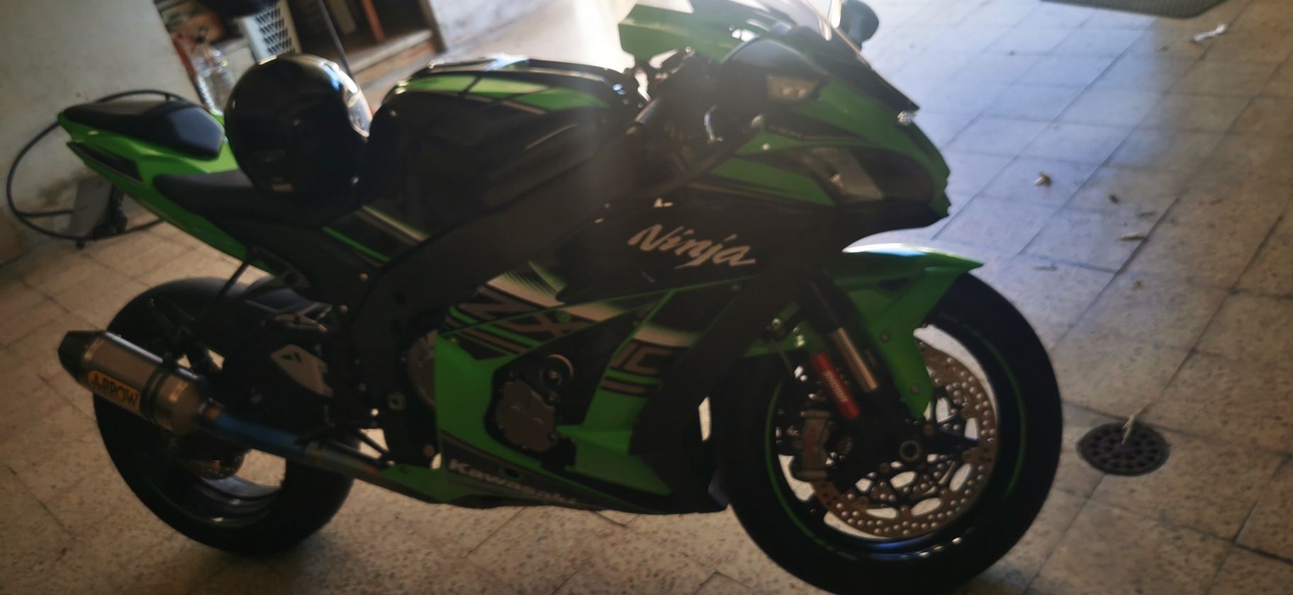 Kawasaki ninja zx10r full extras