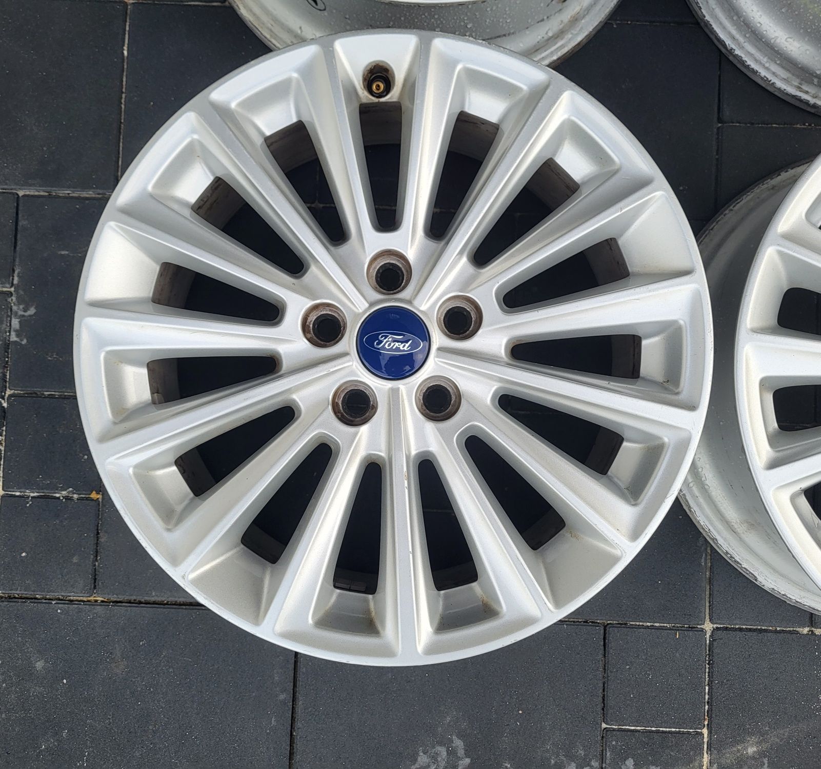 FORD FOCUS MK3 C-MAX MK2 FELGI ALUMINIOWE 7x17 7J 17'' 5x108 ET50 63,3