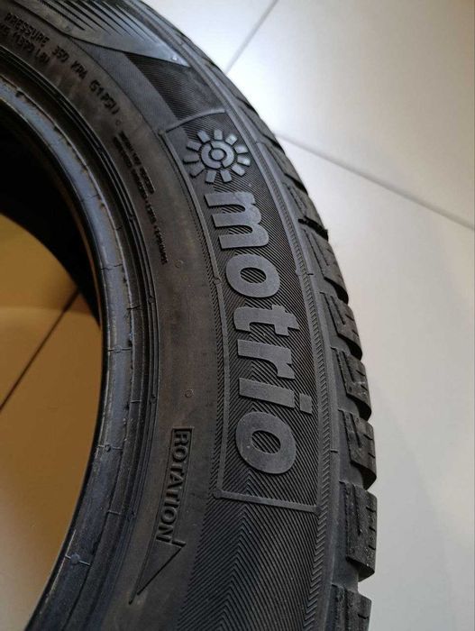 Пара шин б/у 185/65R15 92T Motrio Winter Far Away
