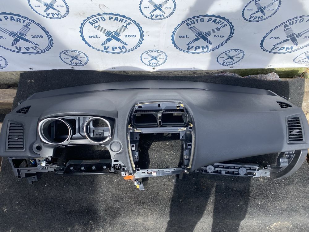 Торпедо, консоль, панель airbag, безпека Mitsubushi ASX Outlander 10-