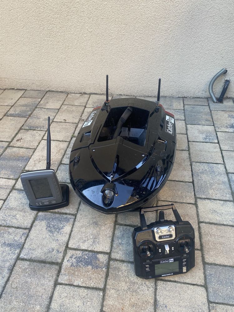 Łódka zanętowa iCatcher Pro + echosonda + pilot + futerał