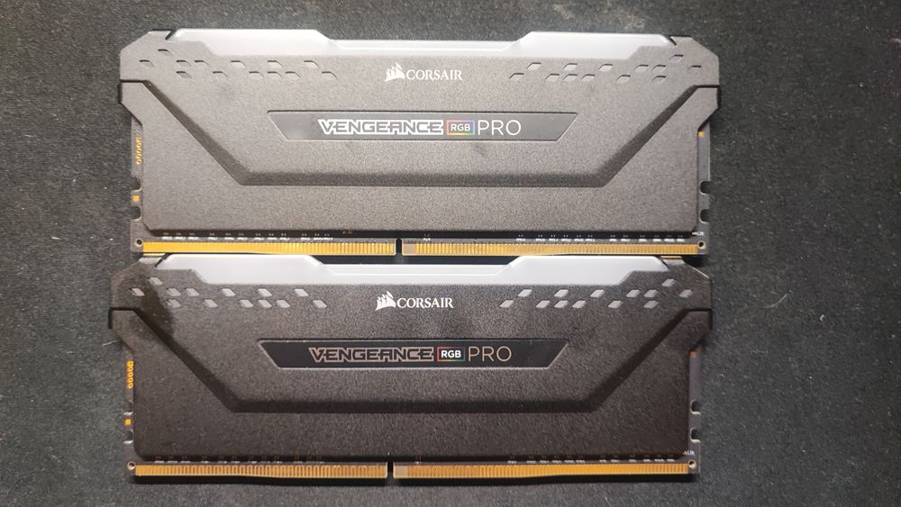 Pamięć RAM Corsair 16GB(2x8GB) 3600MHz CL18 Vengeance RGB Pro REZERWAC