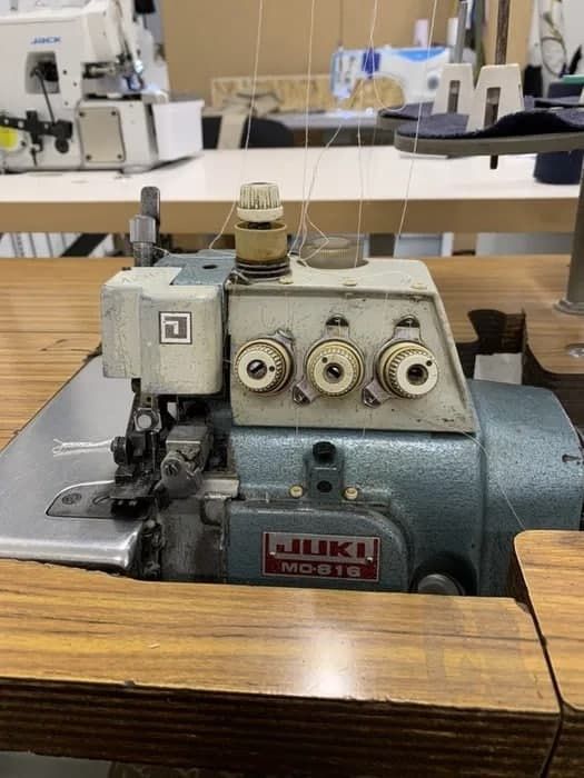 Продам оверлок 5-нитку JUKI MO-816