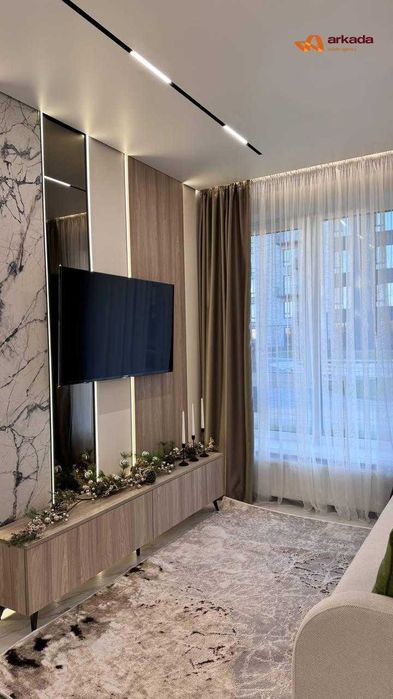 Продаю стильну 3 кімнатну квартиру в районі Озера з власною терасою!