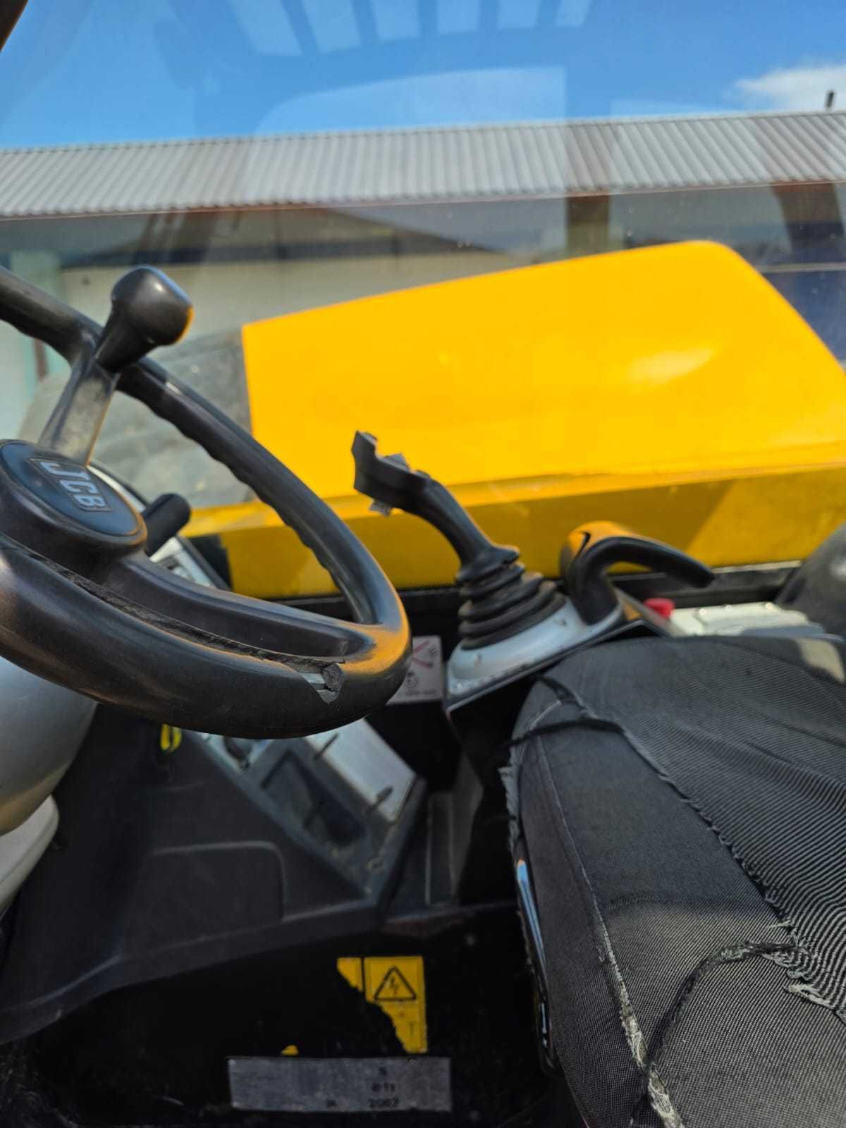 Ładowarka teleskopowa JCB 541-70