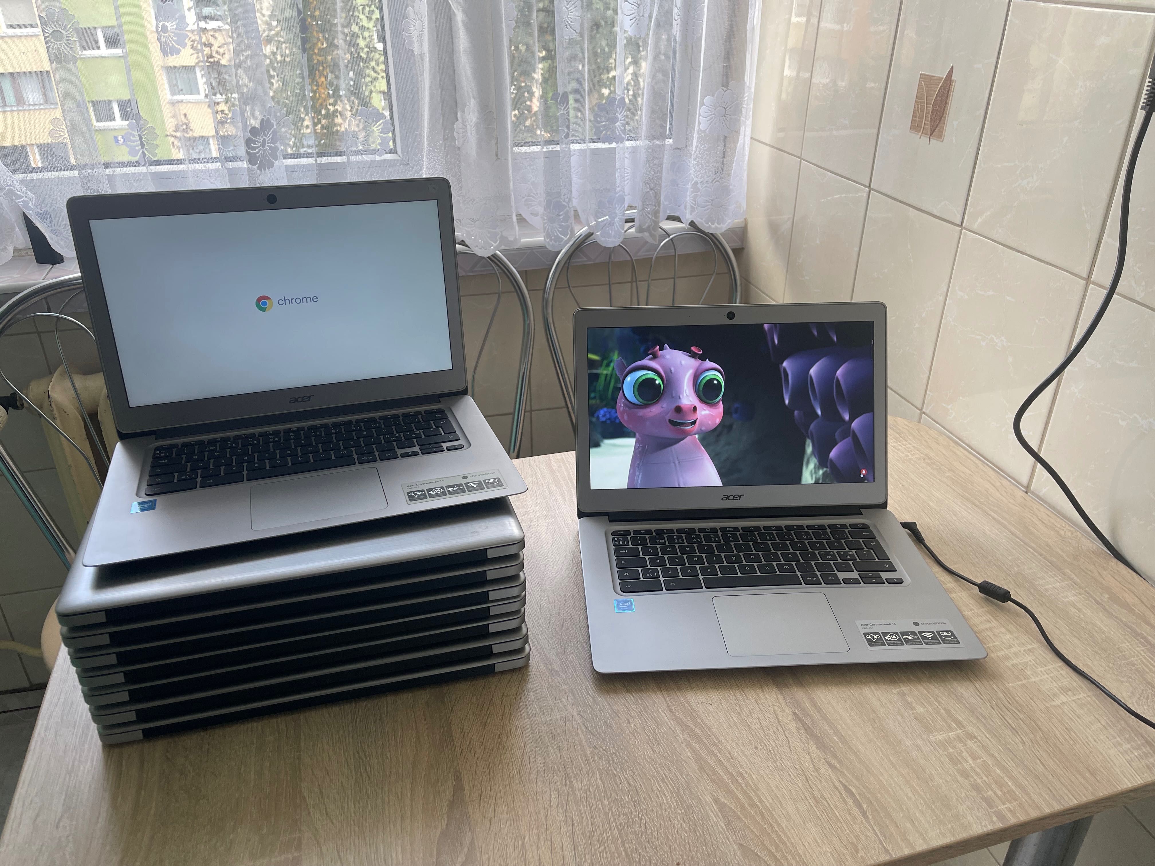 Laptop Acer stan bardzo dobry.