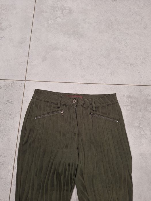 Spodnie dzwony Jessica C&A