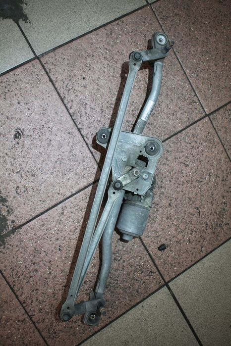 VOLVO V70 S80 XC70 MECHANIZM WYCIERACZEK 31333456