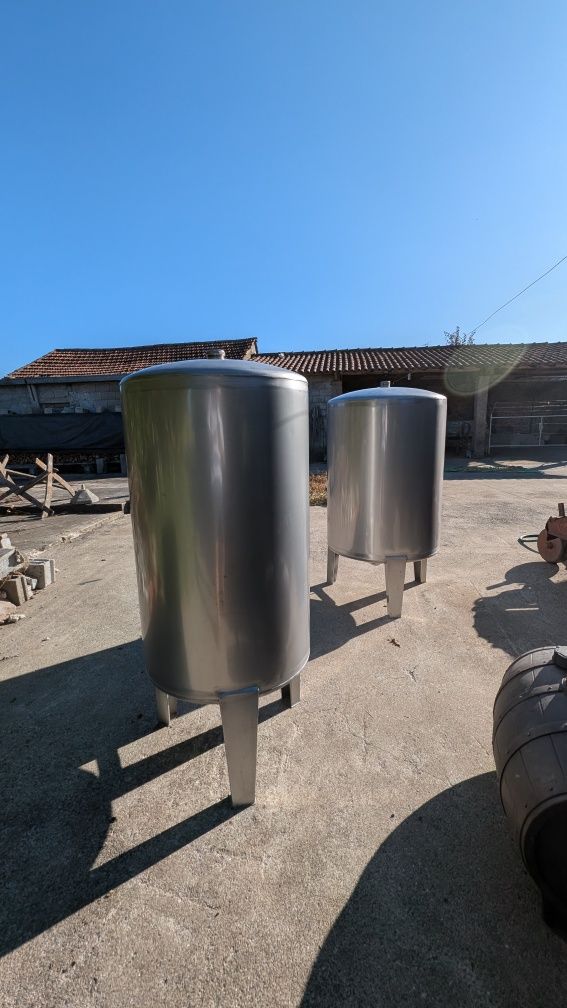 Cubas de vinho Inox Semi Novas (350L e 500L)