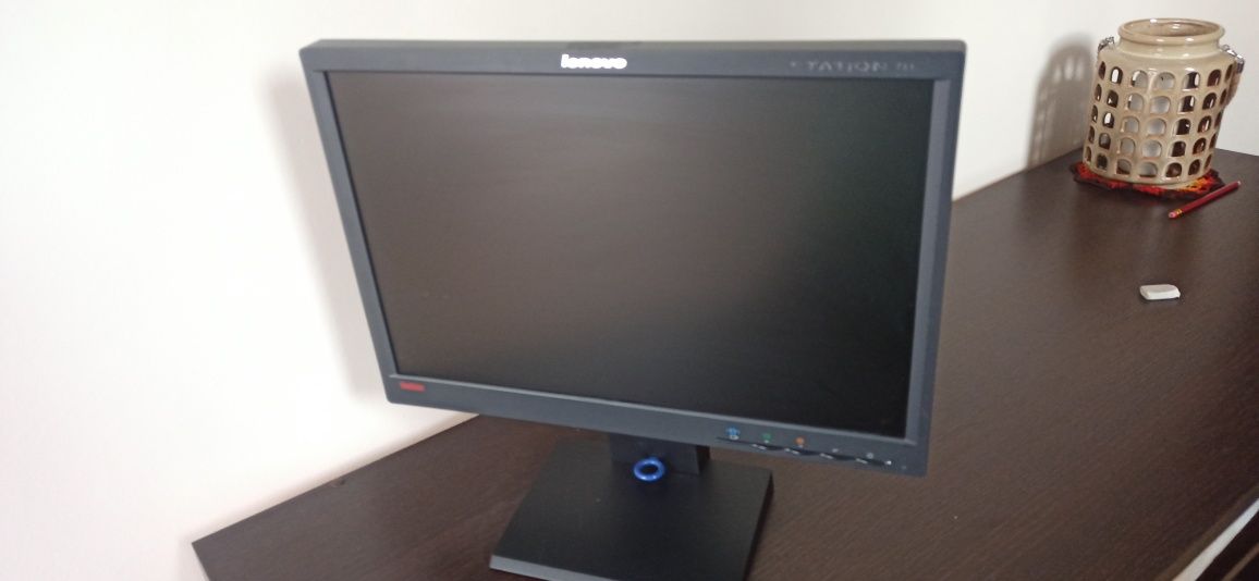 Monitor Lenovo LT1952pwD 19 cali