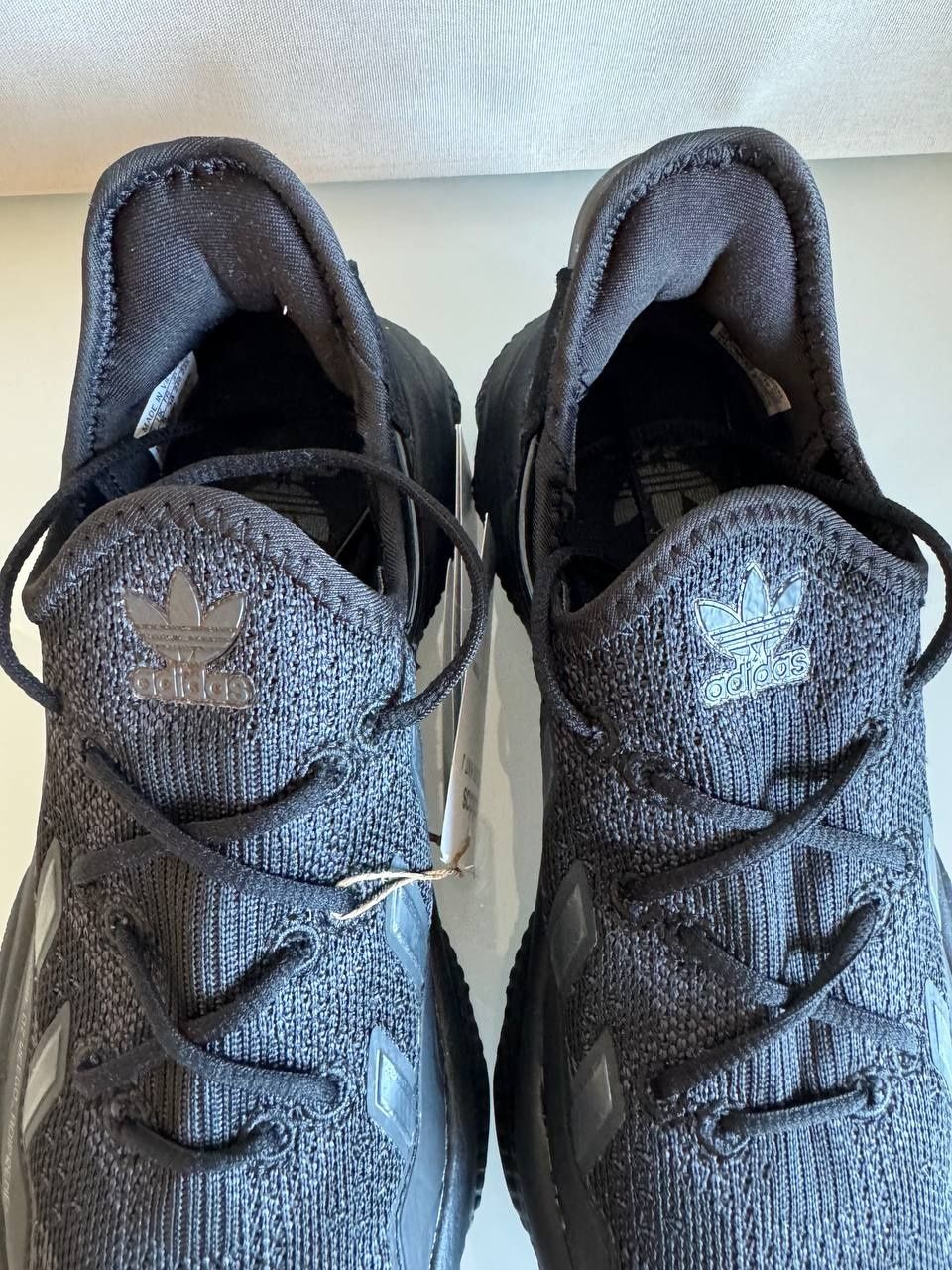 Продам орігінал брендові кросівки Adidas 4DFWD