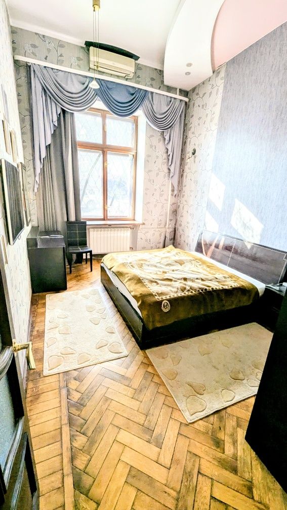 Продам 5-комн.кв 155 м2, Центр Бекетова Бажанова
