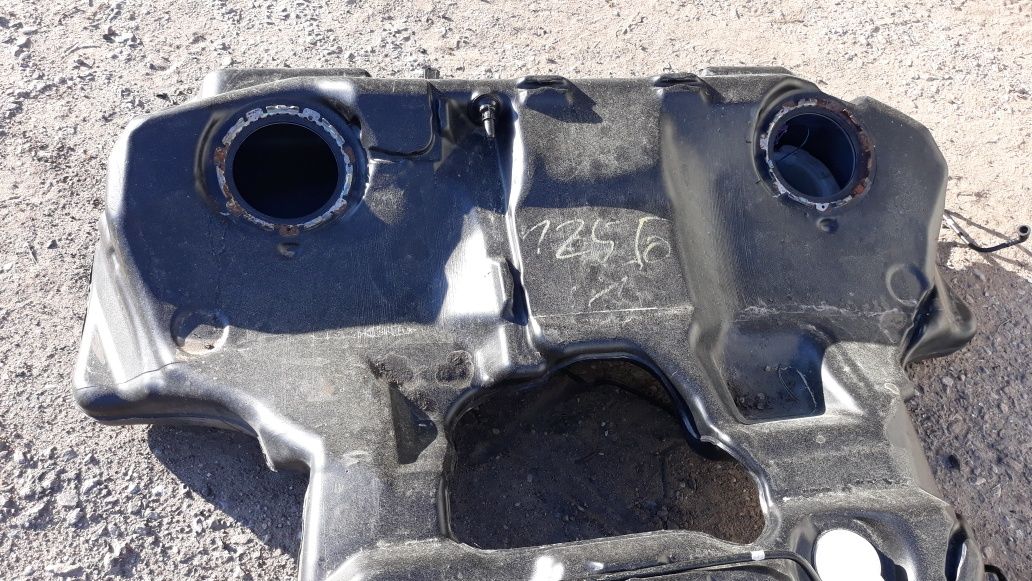 Audi a4 b6  a4b6 3.0benzyna,kombi Avant,guattro,zbiornik paliwa