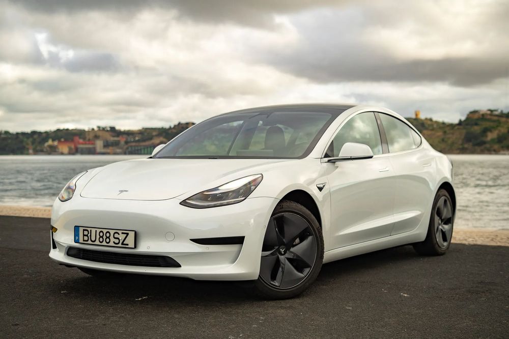 Tesla Model 3 Standard Range Plus RWD