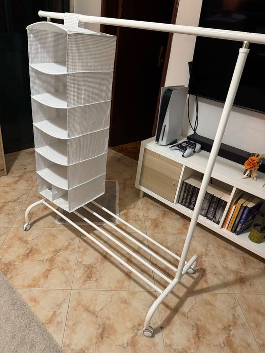 Suporte para cabides IKEA RIGGA