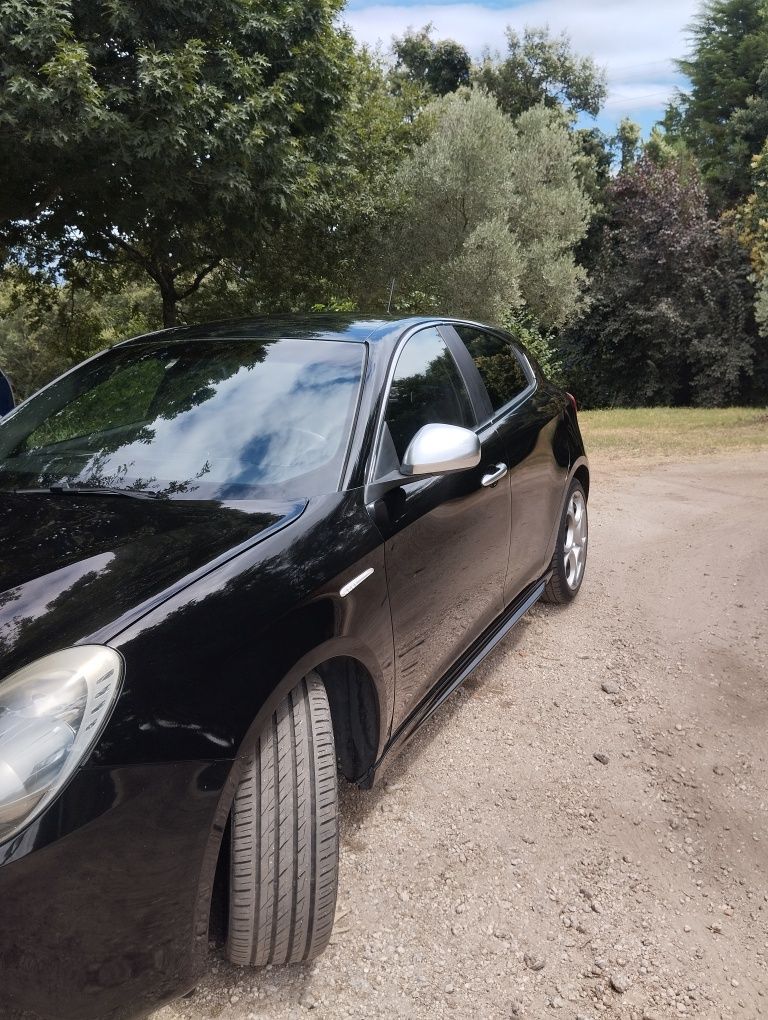 Alfa Romeo Giulietta 1.6 JTDm – 2010 – 197.000 km