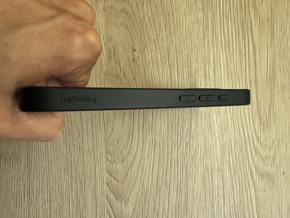 Etui Spigen Ultra Hybrid Mag Magsafe do iPhone 15 pro czarny matowy