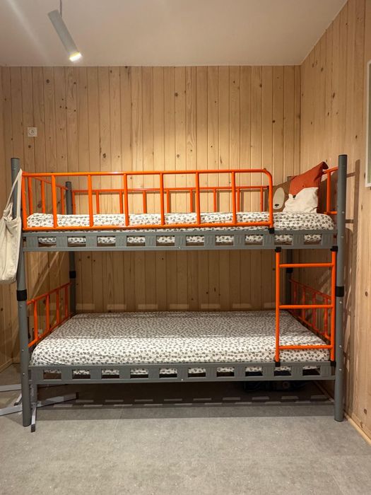 Łóżko piętrowe metalowe AGNES/GALAXY  200x90 z materacami