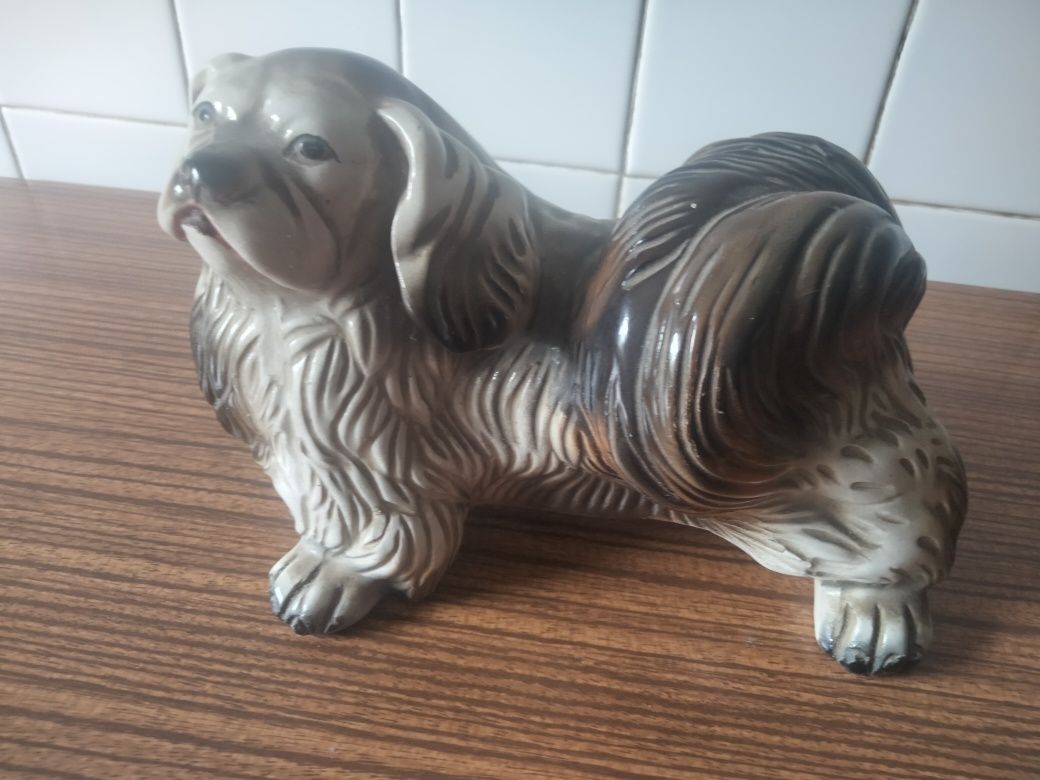 Cãozinho em louça